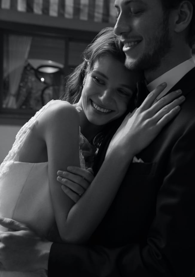 BRIDE : ROSA SERICEA  /  GROOM : TUXEDO KN-06 TAGLIATORE NAVY画像